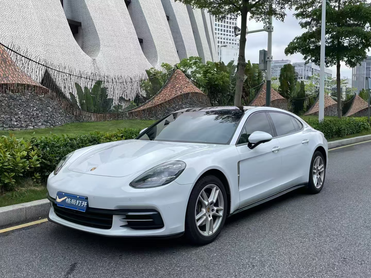Panamera 2017款 Panamera 4 行政加长版 3.0T