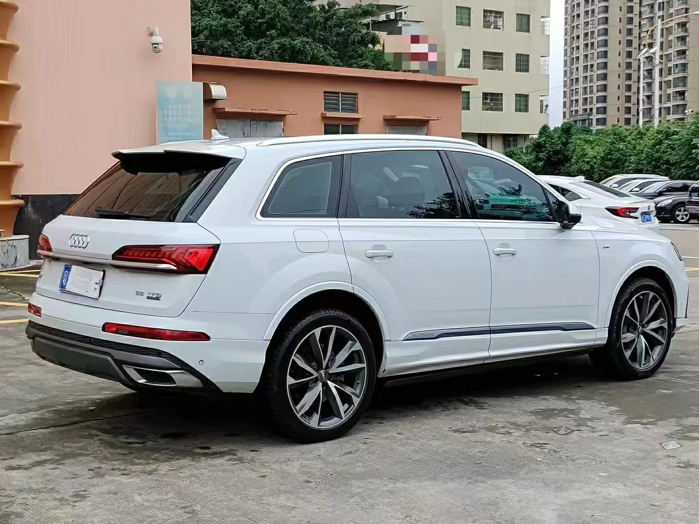 奥迪Q7 2020款 55 TFSI quattro S line运动型