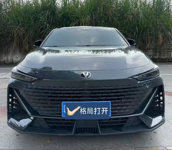 长安UNI-V 2022款 1.5T 尊贵型