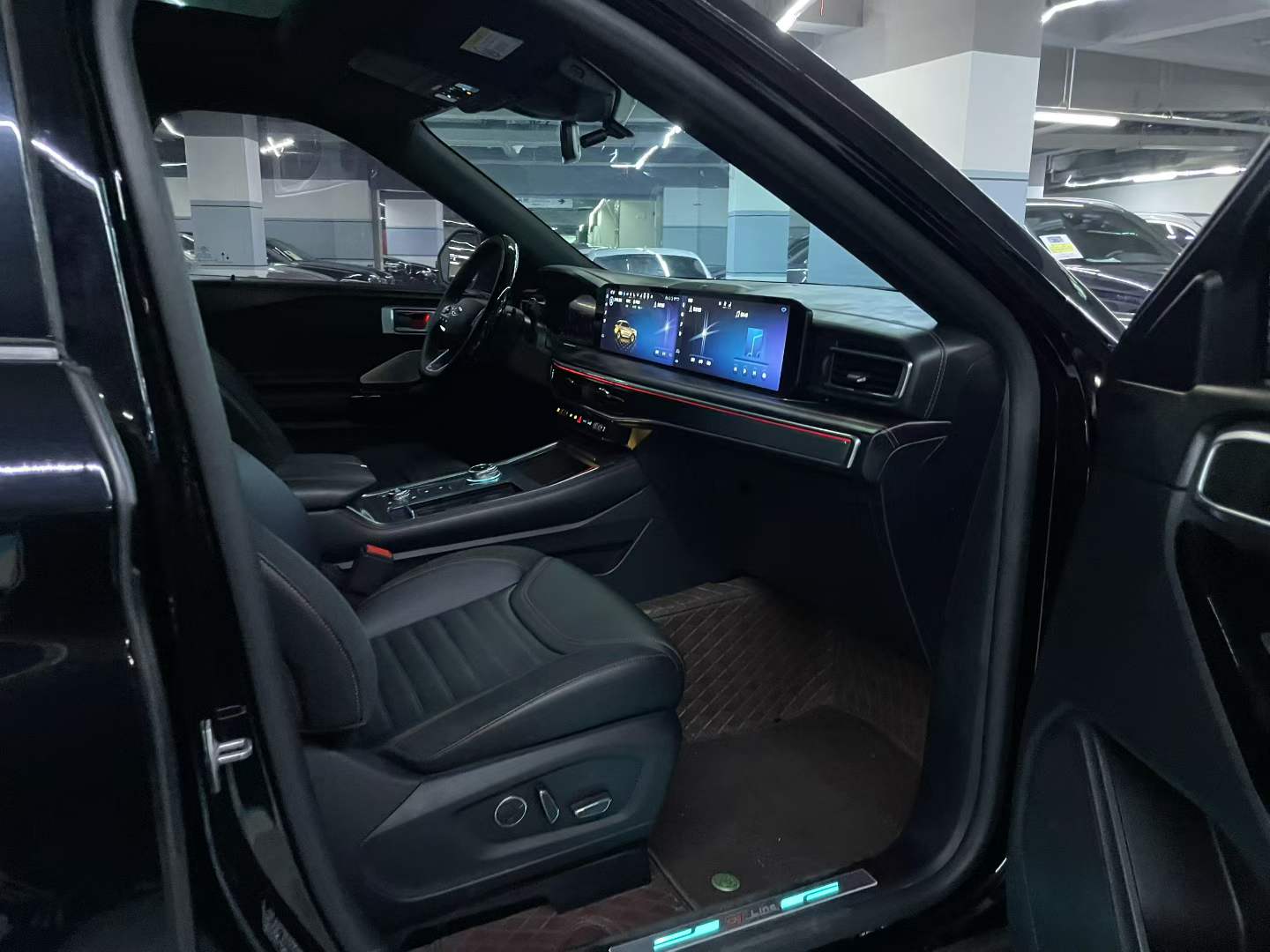 探险者 2023款 EcoBoost 285 四驱ST-LINE 7座