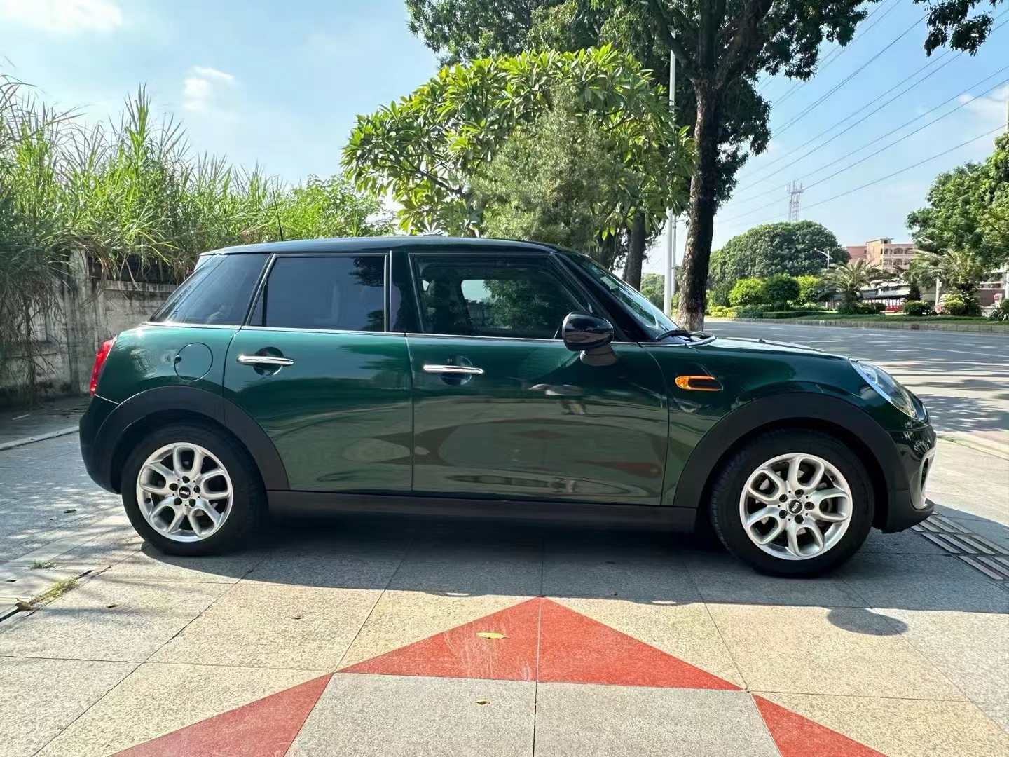 MINI 2015款 1.5T COOPER Fun 五门版-抵押车买卖交流-汇典抵押车交易网