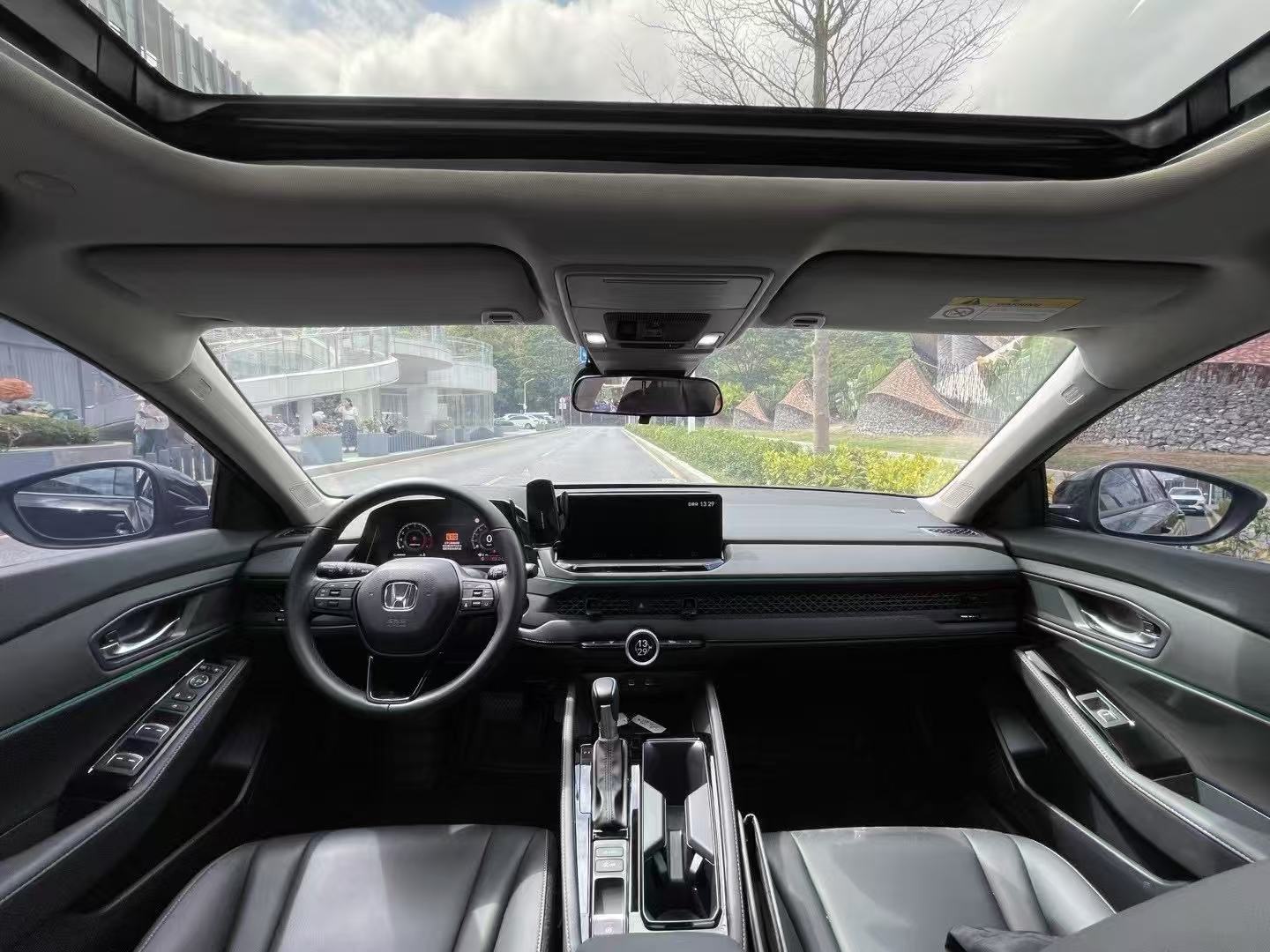 雅阁 2023款 260TURBO 中配版