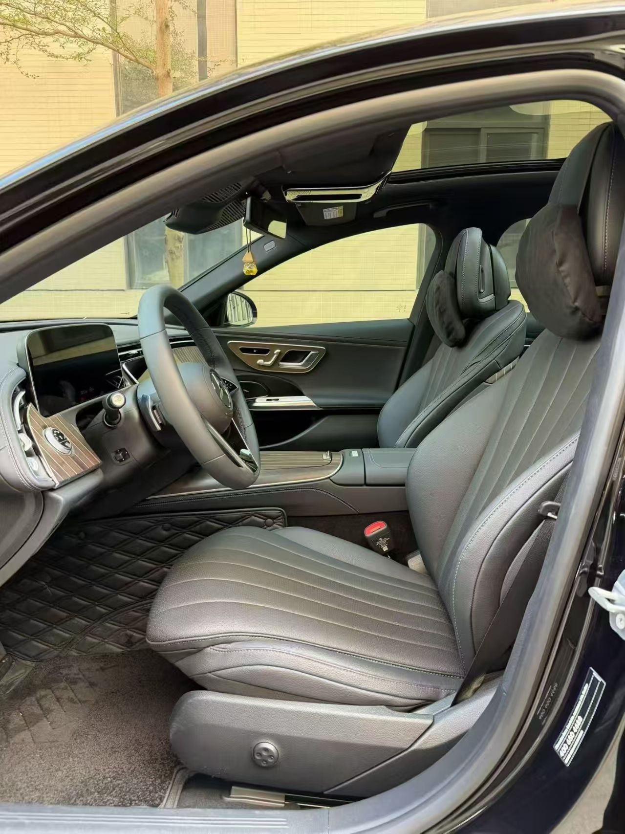 奔驰E级 2023款 改款 E 300 L 时尚型