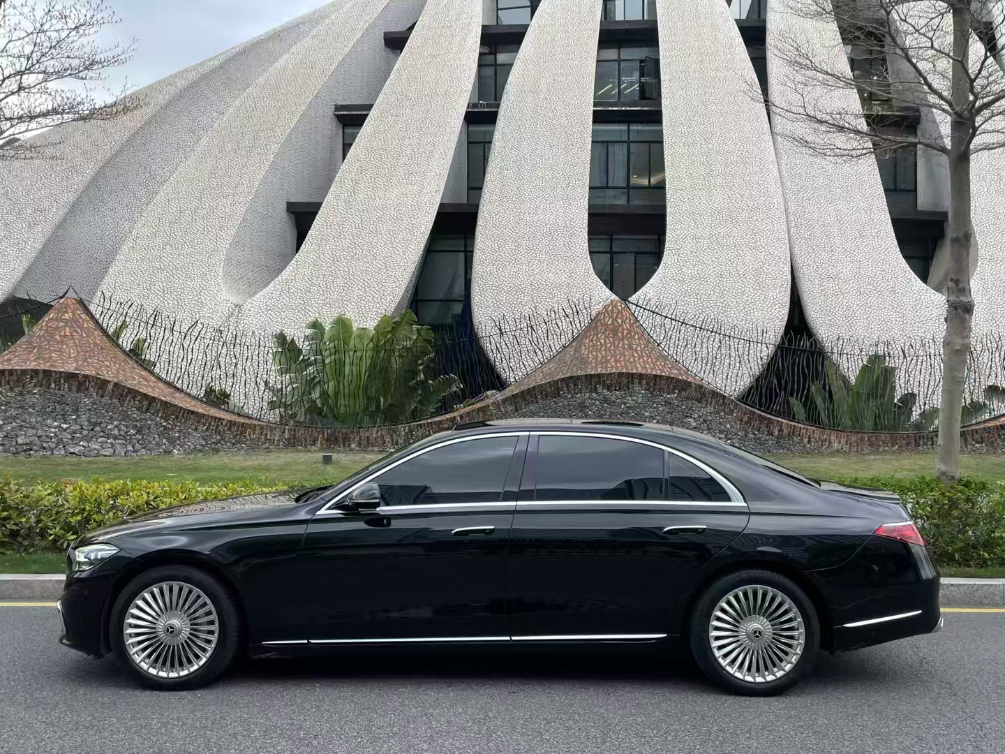 奔驰S级 2023款 改款 S 400 L 商务型