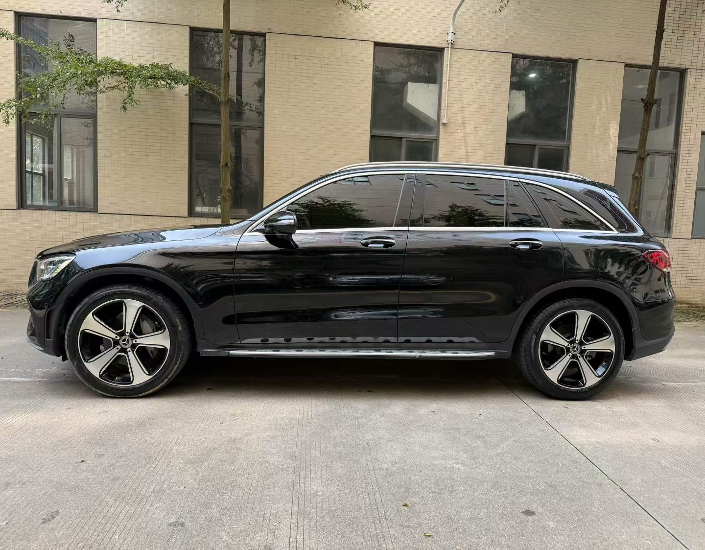 奔驰GLC 2021款 GLC 300 L 4MATIC 动感型