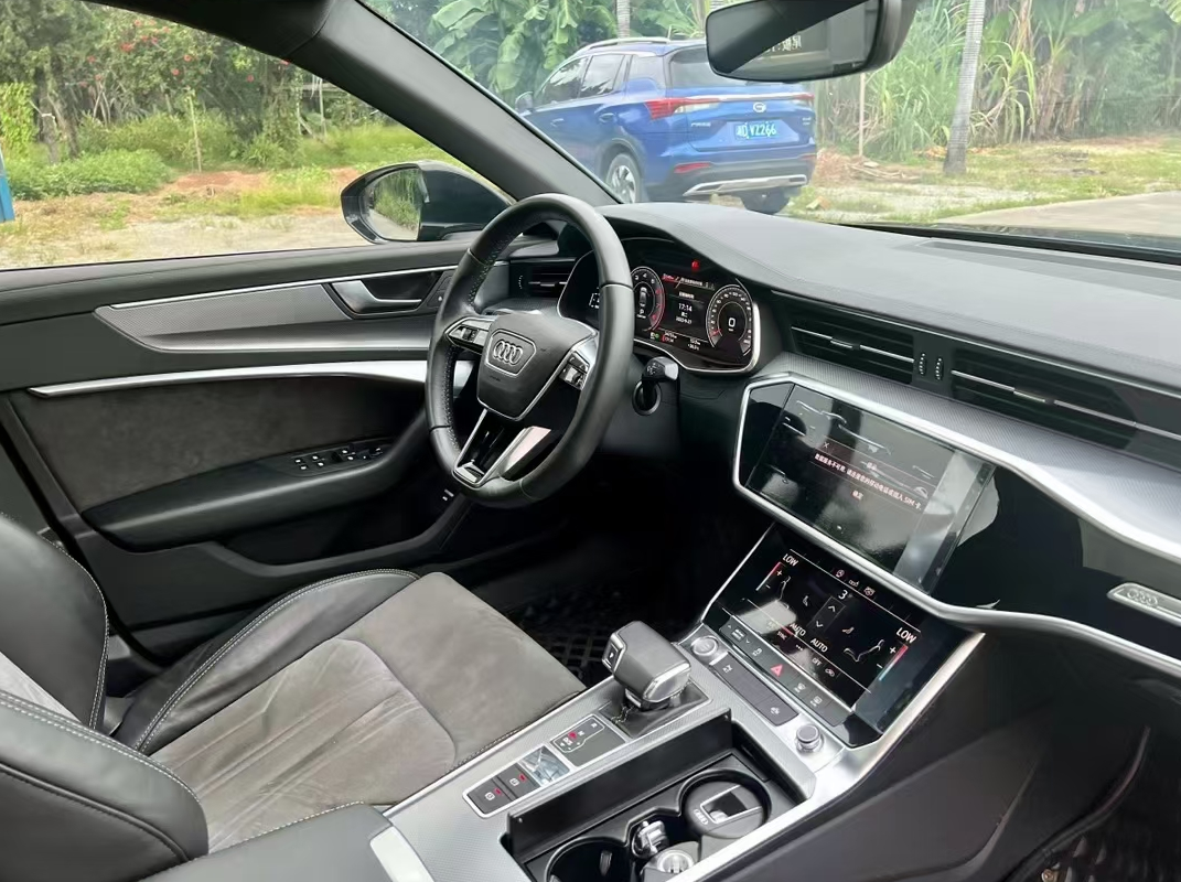 奥迪A6L 2019款 40 TFSI 豪华动感型