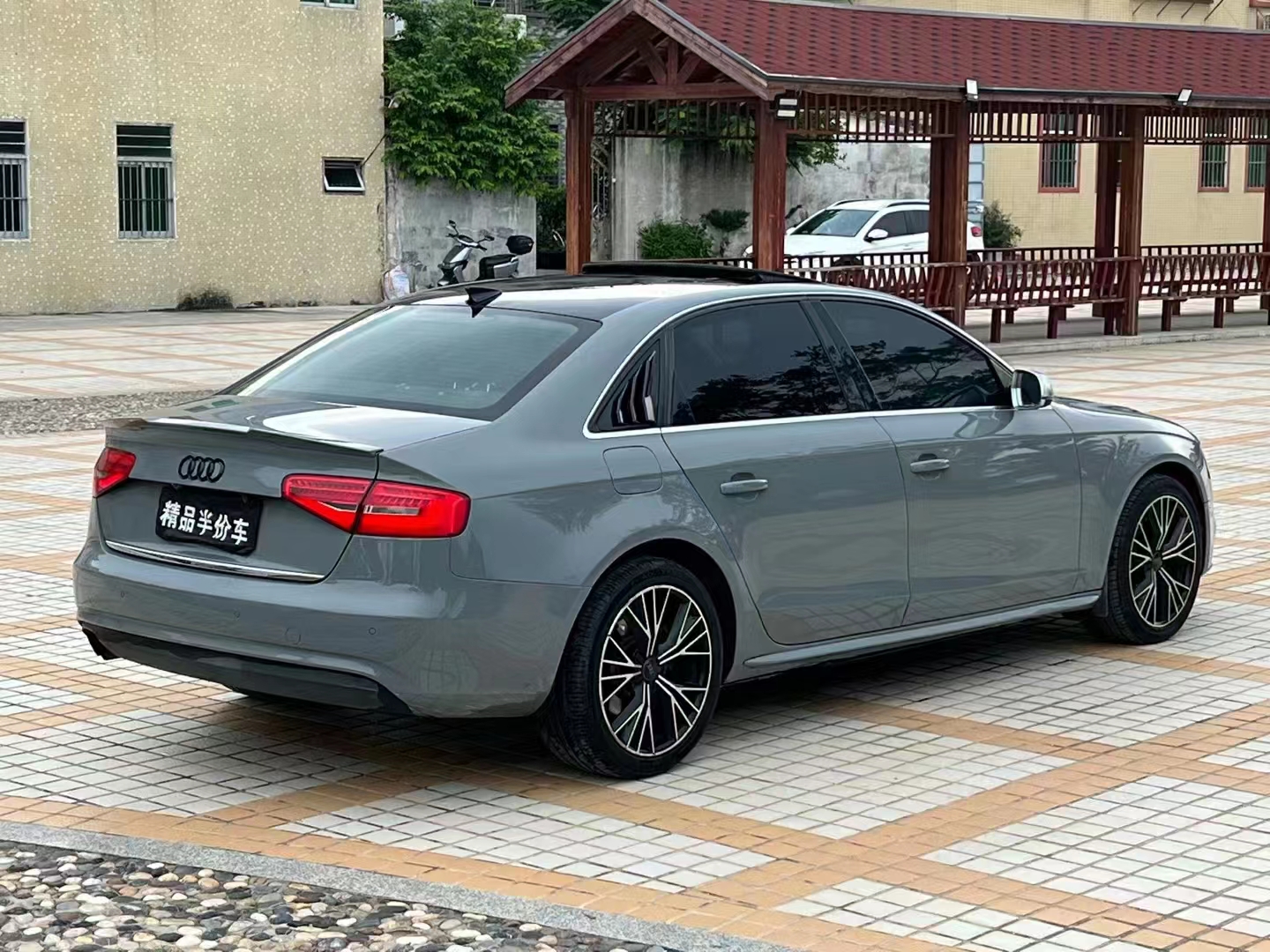 奥迪A4L 2013款 35 TFSI 自动标准型-一手抵押车资源-汇典抵押车