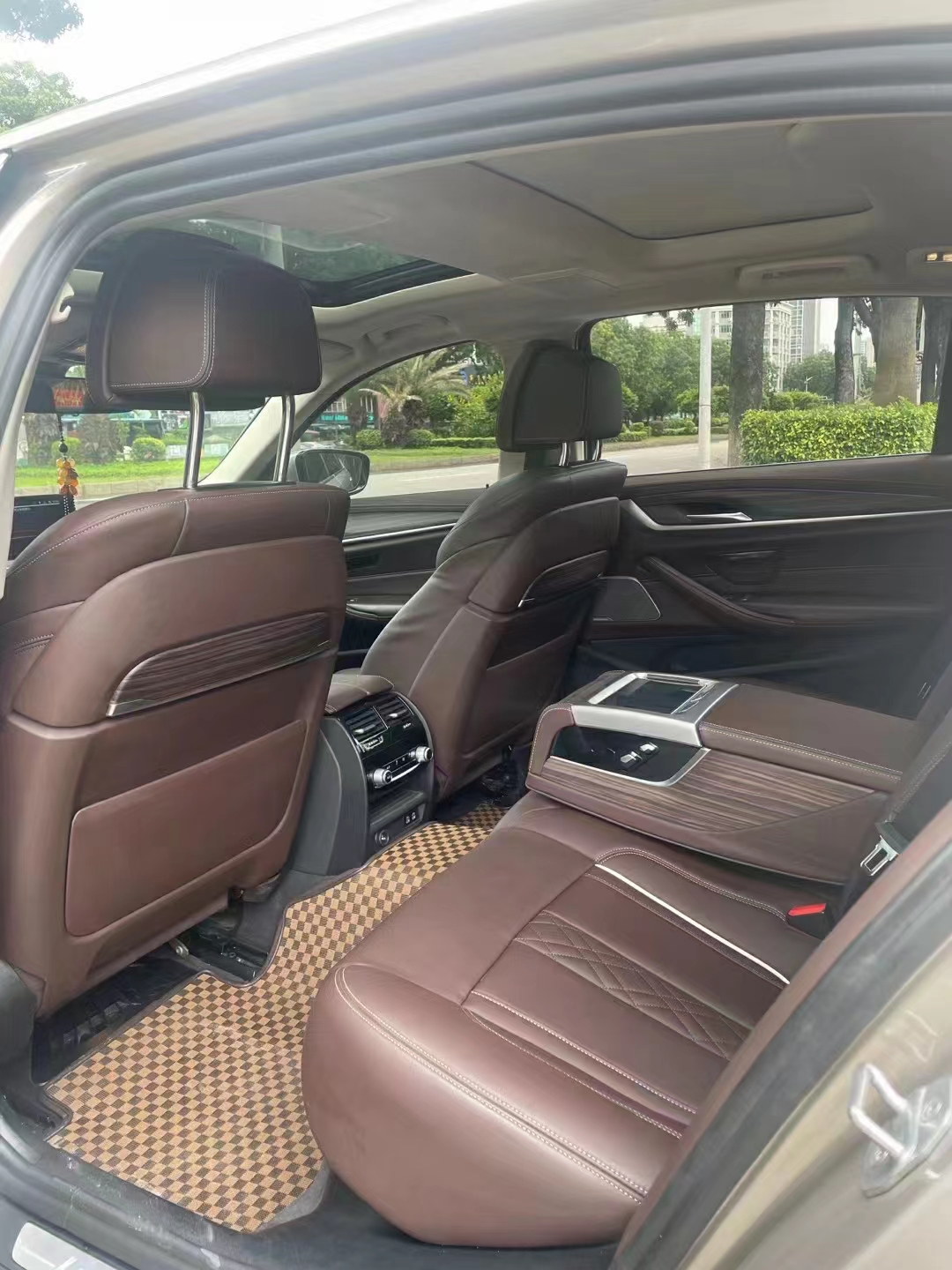 宝马5系 2020款 530Li 尊享型 豪华套装