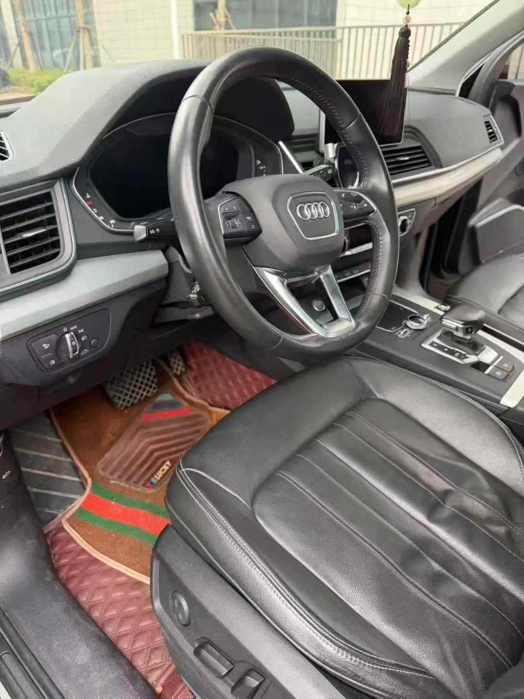 奥迪Q5L 2020款 改款 40 TFSI 荣享时尚型