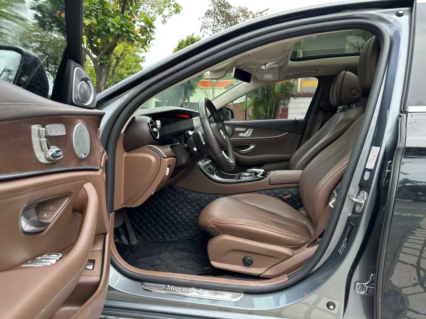 奔驰E级 2017款 E 300 L 豪华型