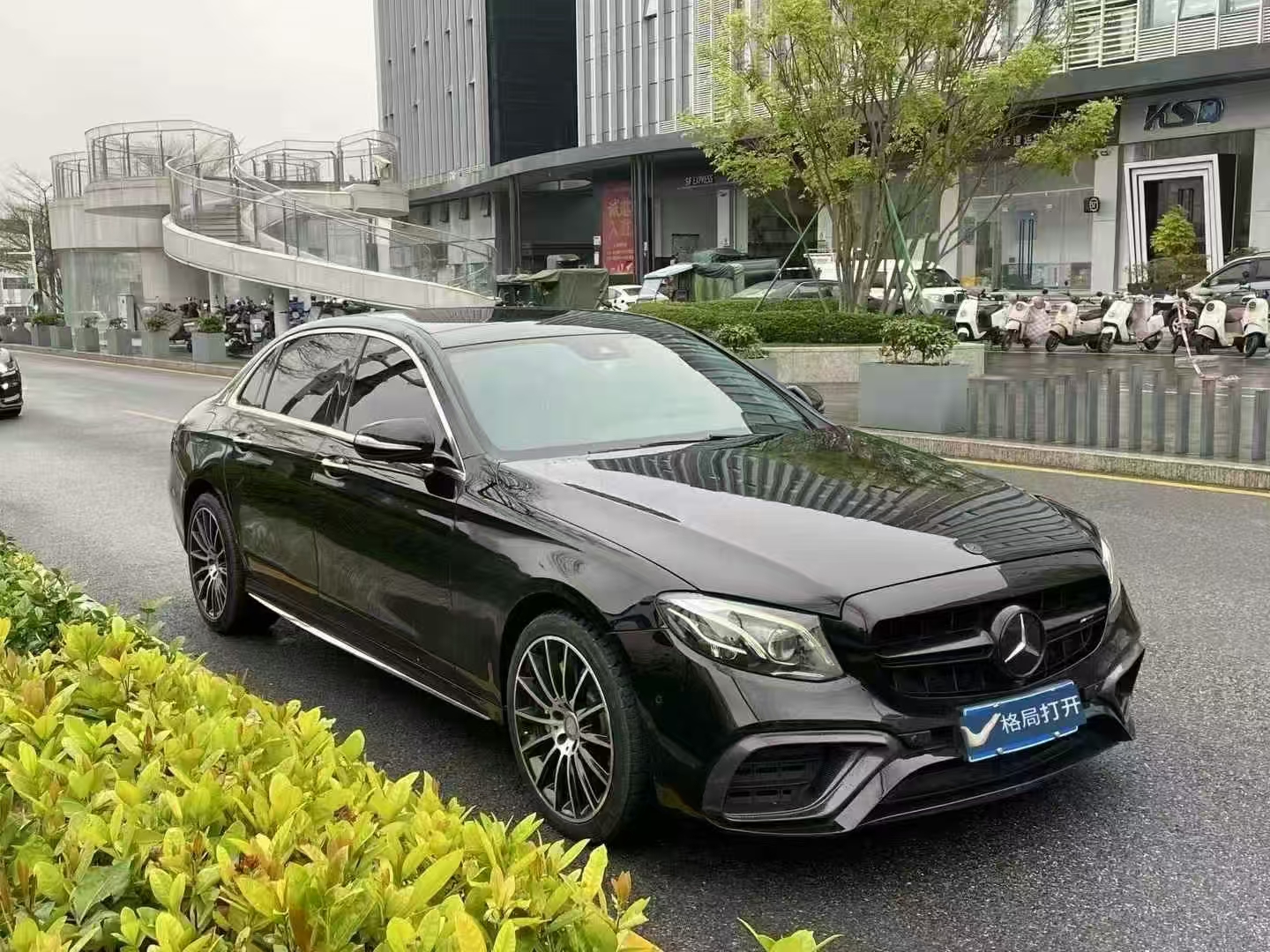 奔驰E级 2017款 E 320 L 运动型 4MATIC