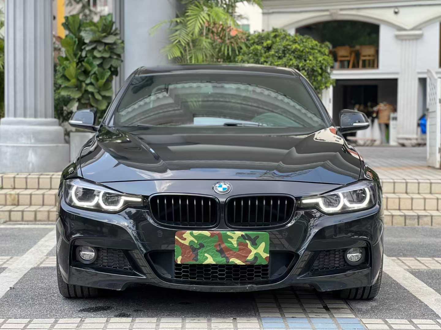 宝马3系 2019款 320i M运动曜夜版